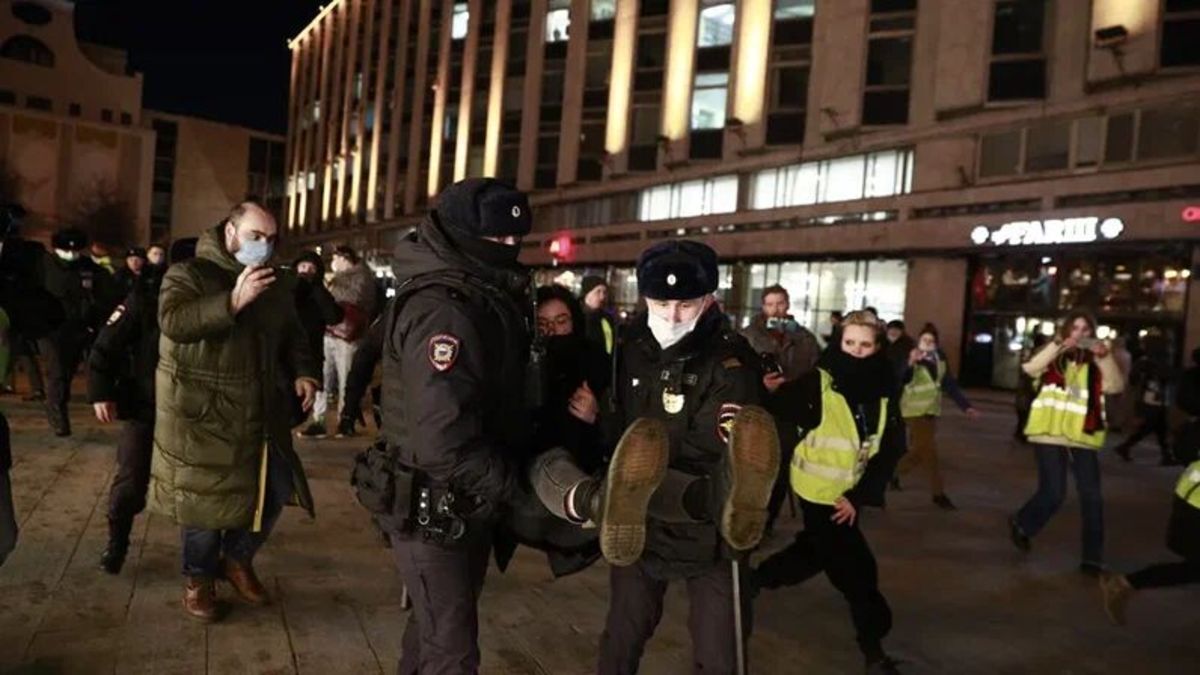 برخورد شدید روسیه با معترضان ضد جنگ/ 600 نفر بازداشت شدند