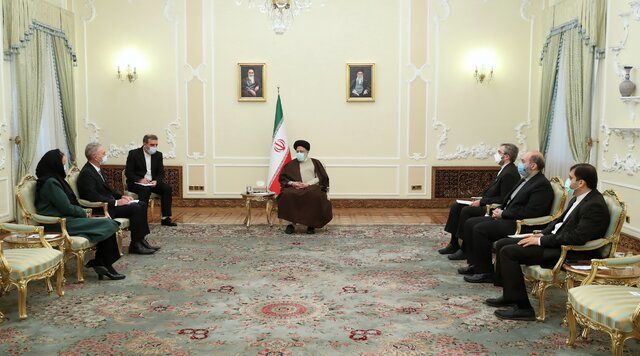 تاکید رئیسی بر لزوم توسعه روابط بین تهران- ولینگتون