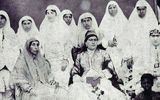عکسی از سنگ قبر دختر ناصرالدین‌شاه در بهشت زهرای تهران