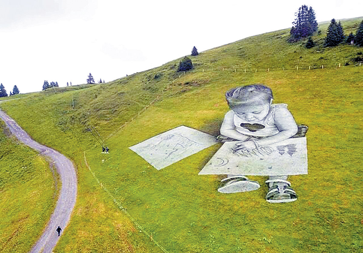  نقاشی هنرمند سوئیسی روی کوه