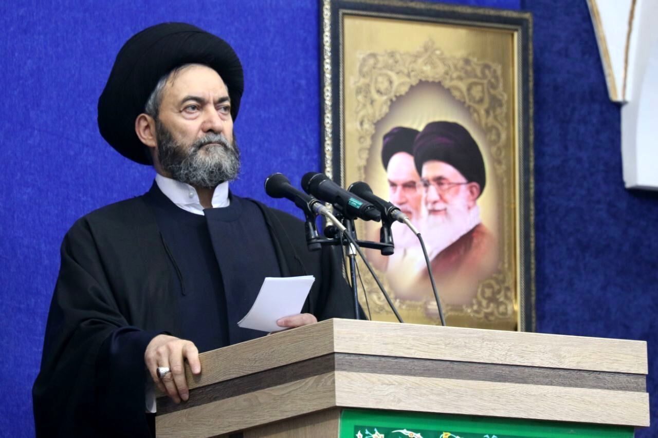 غربی‌ها اگر دستشان برسد ایران را به تل خاکستر تبدیل می‌کنند