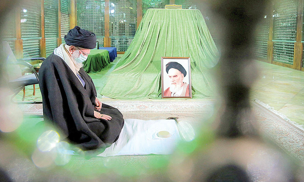 حضور رهبر انقلاب در مرقد امام خمینی‌(ره)