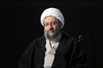 واکنش آملی لاریجانی به جراحی اقتصادی پزشکیان 