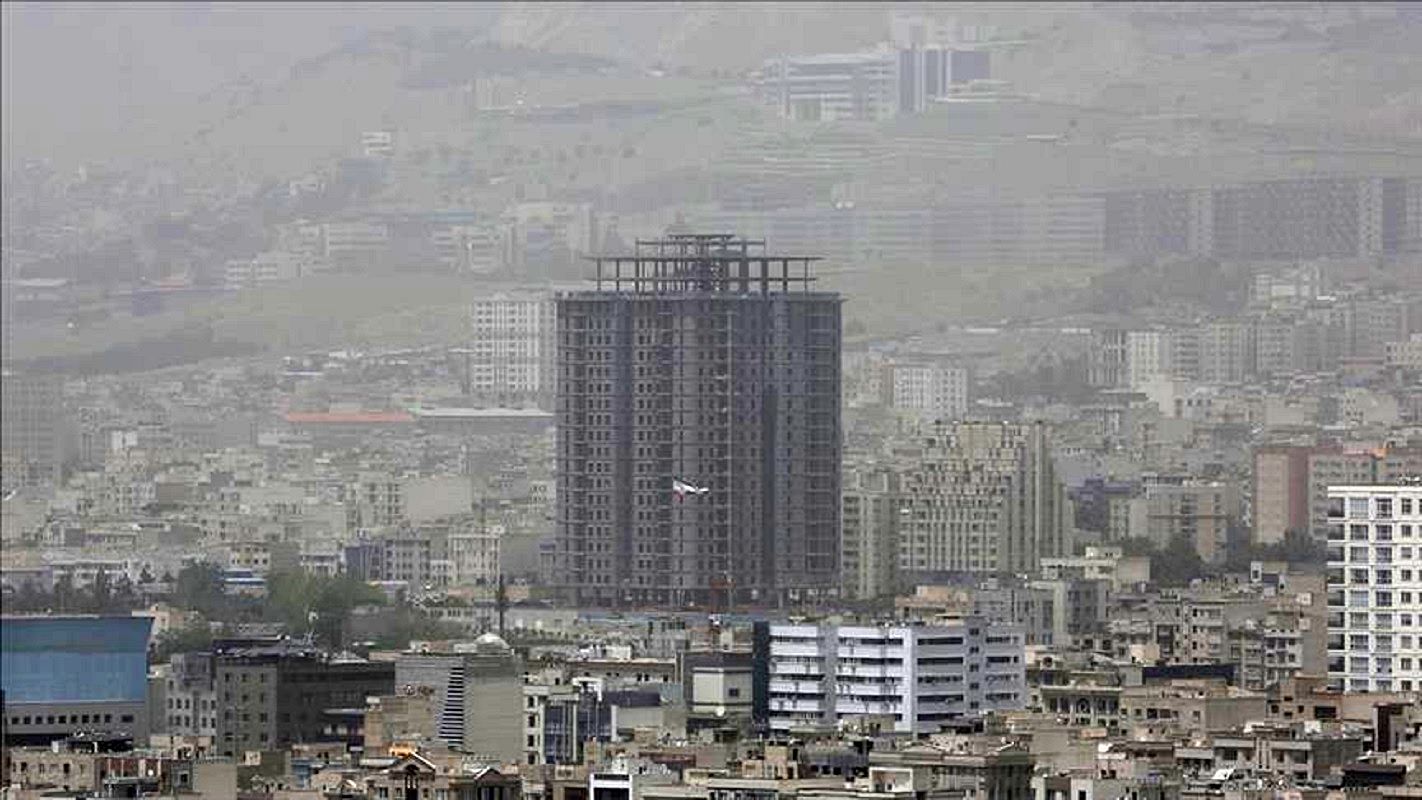 تهران همچنان با آلودگی هوا درگیر است