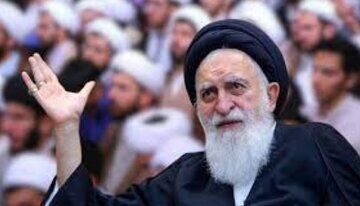 آیت‌الله علوی بروجردی: ما فقط اصرار داریم دختران حجاب‌شان را درست کنند/ما برای جوانان بیگانه هستیم