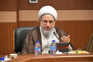 آقای اراکی! اگر کار اصلی حوزه، دخالت در سیاست است پس ترویج دین کار چه کسانی است؟! 