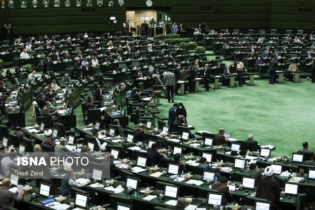 مراسم تحلیف ۶ منتخب میان دوره‌ای مجلس برگزار شد