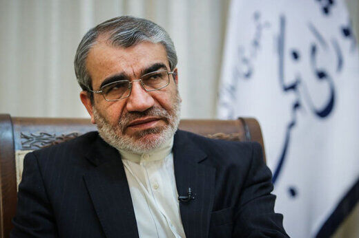 کدخدایی: آمریکا باید گورش را گم کند