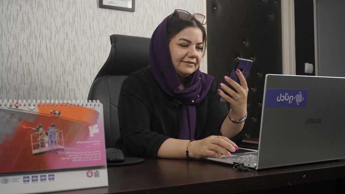 منشی یا مسئول دفتر؟ سازمان شما به کدام نیاز دارد؟