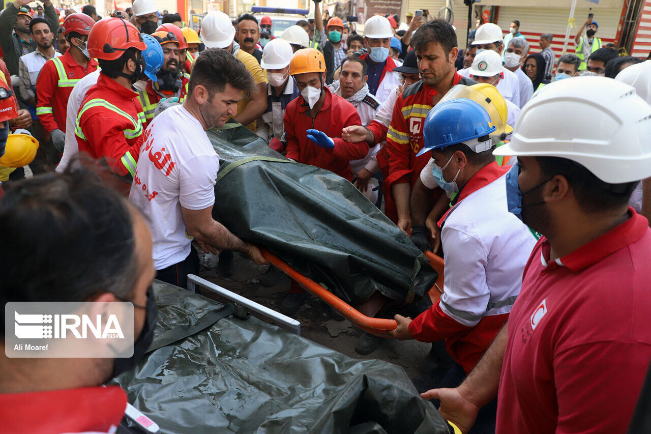 5 دانش آموز در حادثه متروپل آبادان جان باختند
