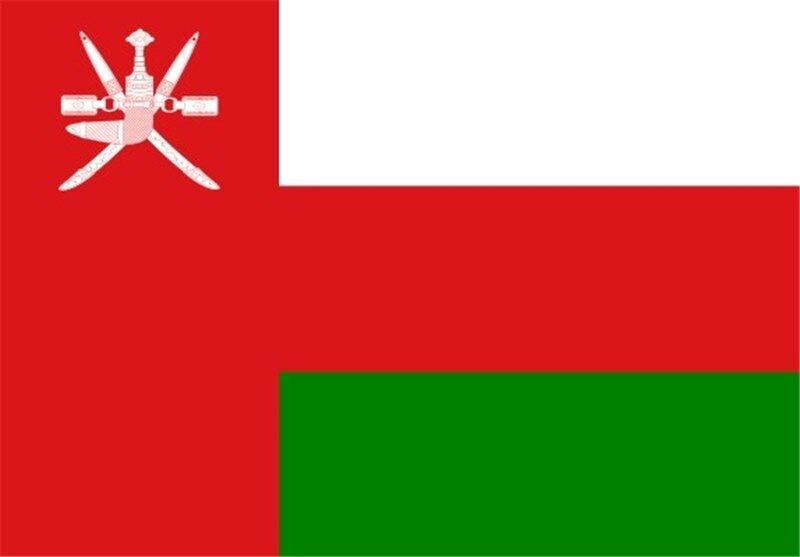 کمک نیروی دریایی ارتش عُمان به یک لنج ایرانی