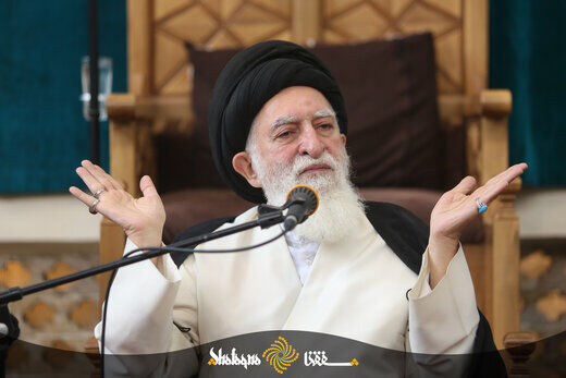 آیت‌الله علوی بروجردی: مردم از ما پدری می‌خواهند نه اعمال قدرت!