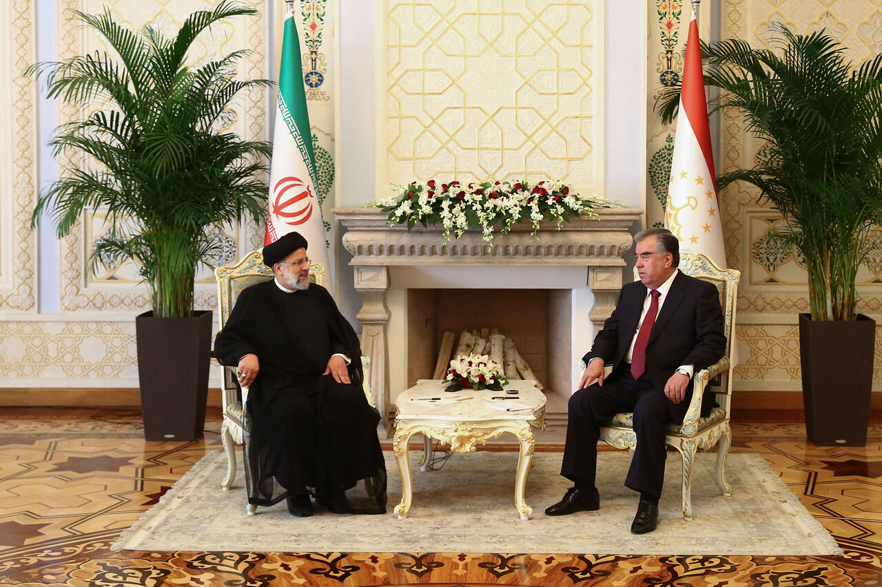 رئیسی: افغان‌ها باید خودشان سرنوشت خود را رقم بزنند