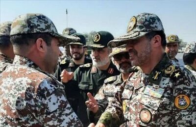 سردار حاجی زاده و امیر صباحی فرد از پدافند هوایی جنوب شرق کشور بازدید کردند