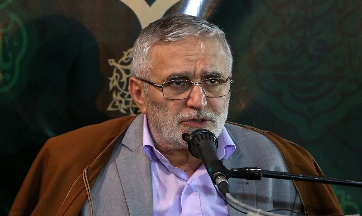 سخنان مداح سرشناس درباره حجاب/ افراد ناجور جای دسته‌‌های عزاداری را در خیابان گرفته‌اند!