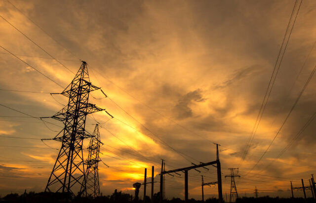 برق این مناطق تهران وصل شد/ شبکه برق تهران و البرز پایدار است