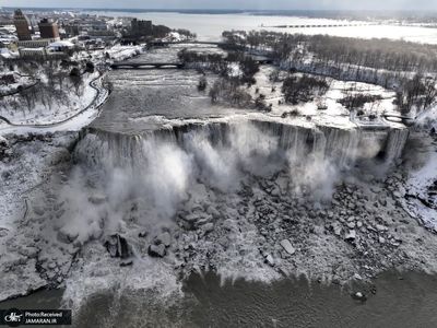 آبشار معروف نیاگارا یخ زد/ افزایش شمار قربانیان سرما+فیلم