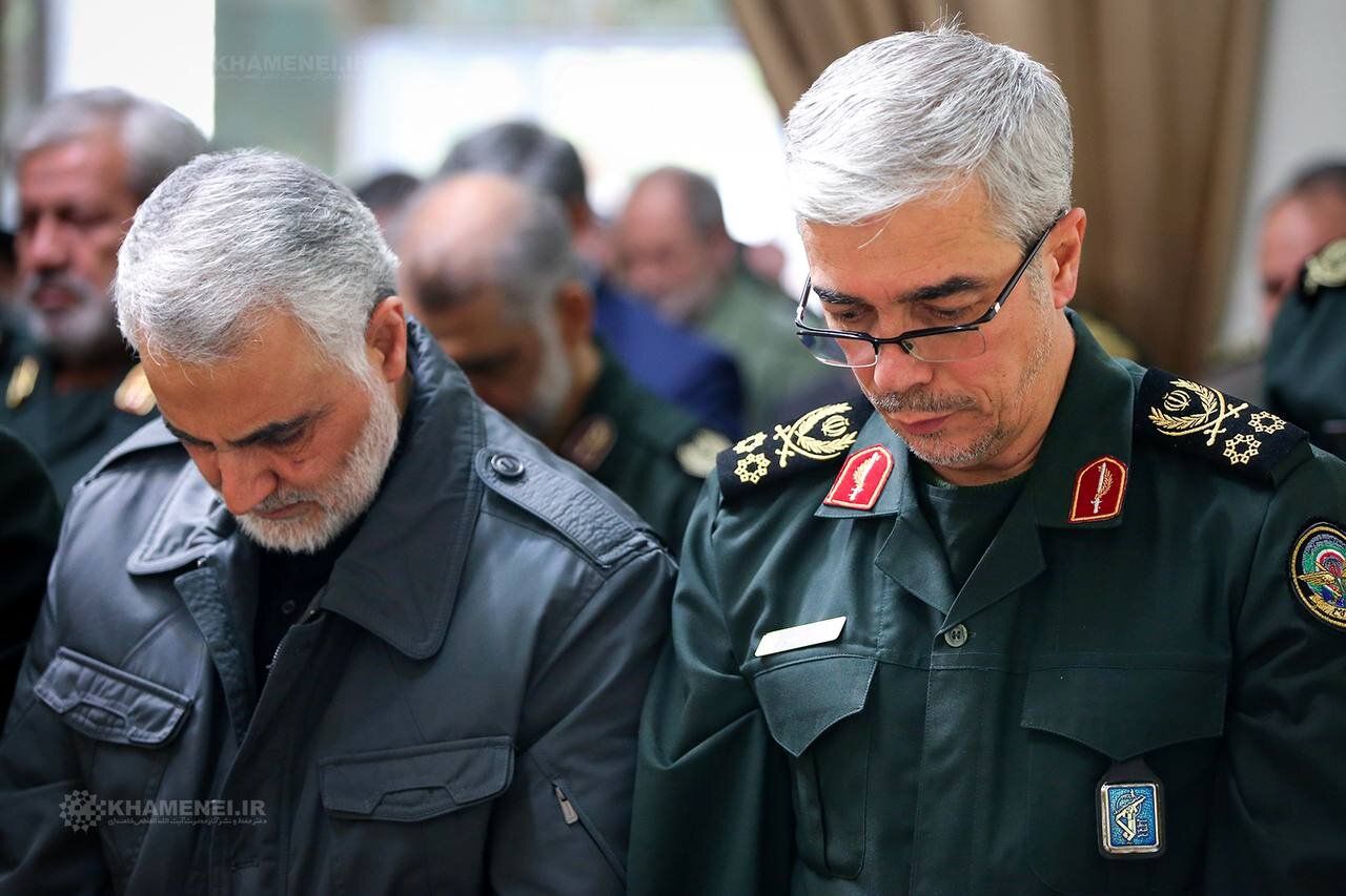تصویر دیدهنشده از سردار باقری در کنار شهیدحاج قاسم سلیمانی 2