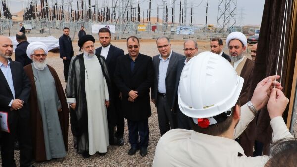 افتتاح نیروگاه سیکل ترکیبی آریان ۲ زنجان با حضور رئیسی