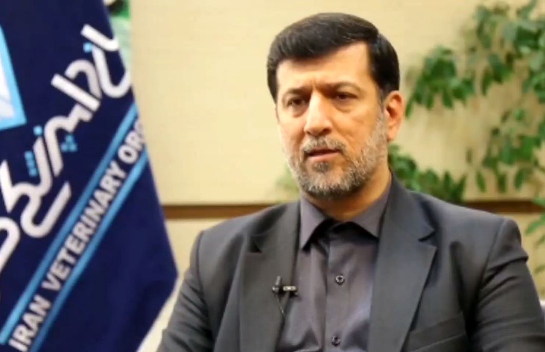فرش قرمز رئیسی برای یک احمدی‌نژادی پر سروصدا  + فیلم