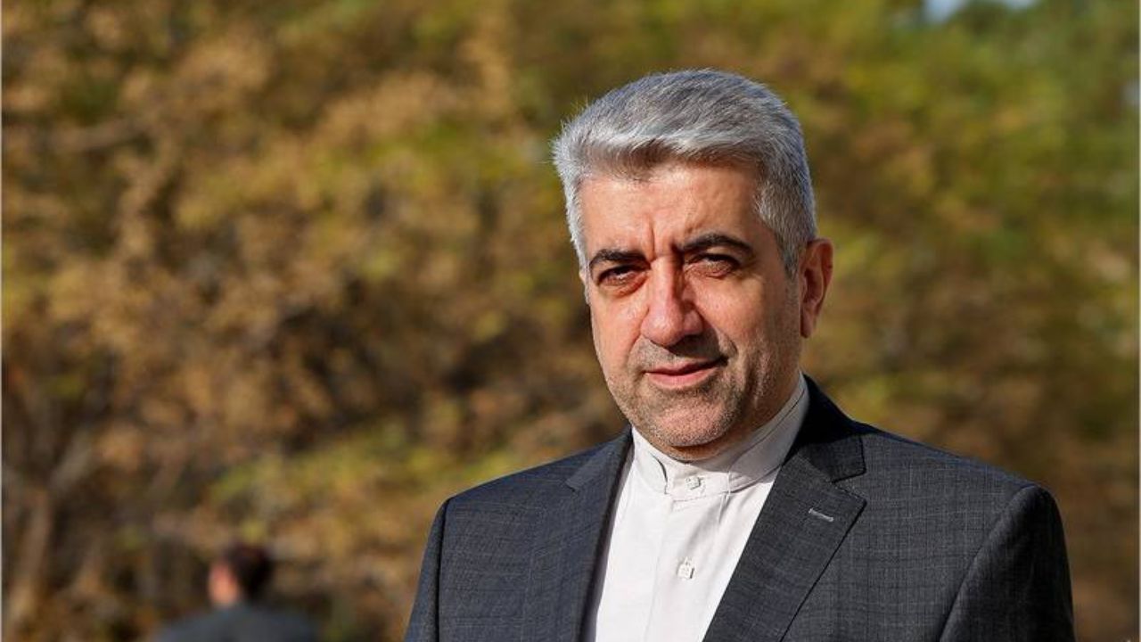 واکنش اردکانیان به شایعات در مورد اقامت در هتل اسپیناس
