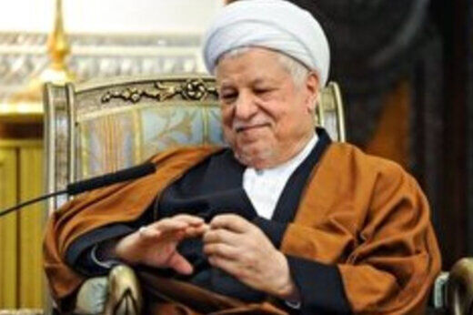 روایت آیت الله هاشمی از تشییع جنازه داریوش فروهر و همسرش