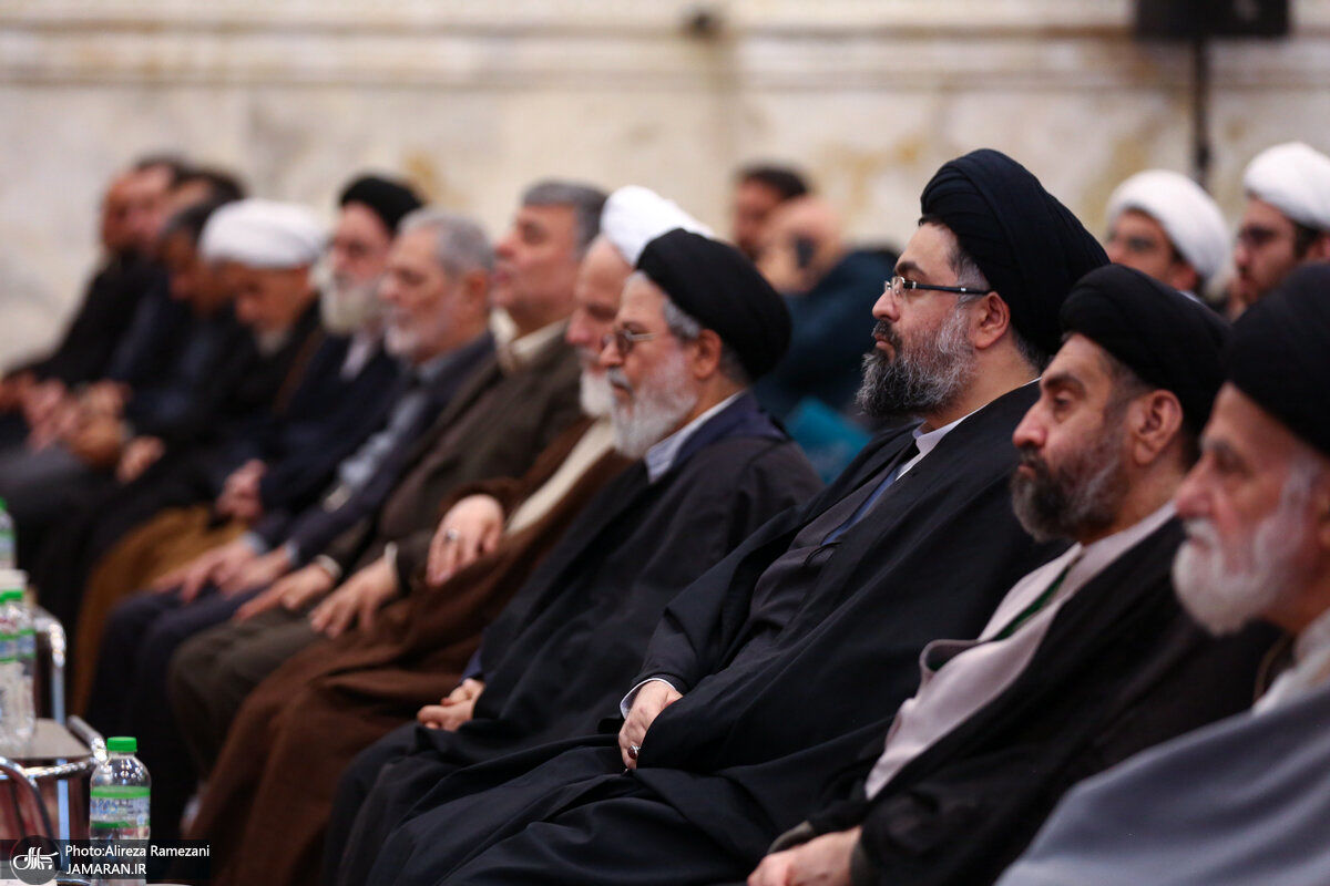 برخورد جالب سیدیاسر خمینی و امام جمعه تهران در یک مراسم+عکس