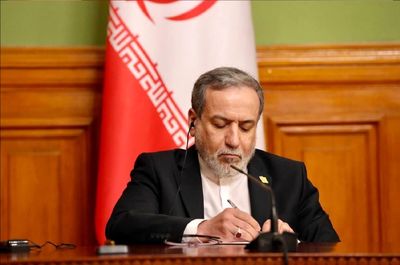 عراقچی حامل پاسخی کتبی به پیشنهاد آمریکا برای توافق در اسلام‌آباد؟