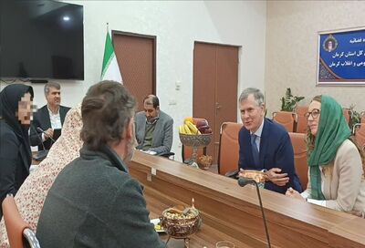 سفیر انگلستان با ۲ متهم امنیتی تبعه انگلیس در کرمان دیدار کرد