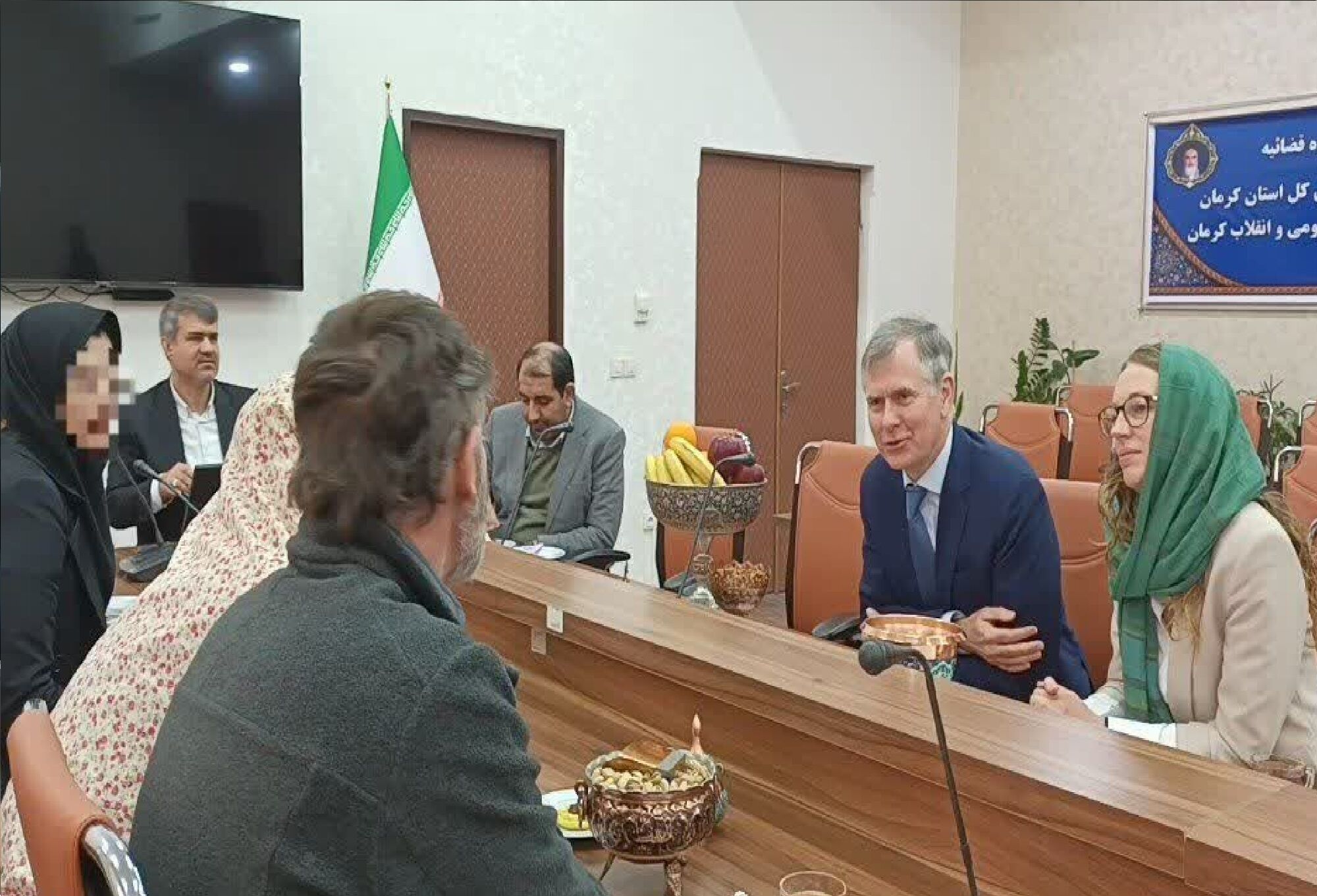 سفیر انگلستان با ۲ متهم امنیتی تبعه انگلیس در کرمان دیدار کرد