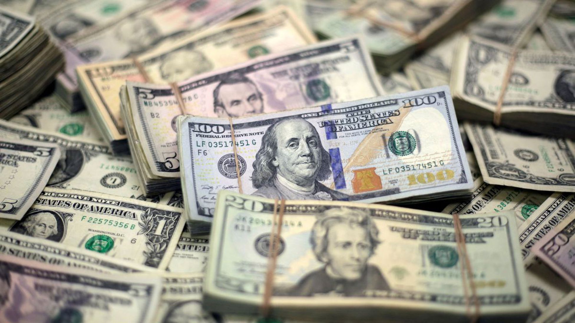 پیش‌بینی قیمت دلار امروز شنبه ۱۱ شهریور 1402