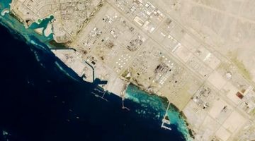 فرار اعراب از تنگه هرمز با اهرم بدهی
