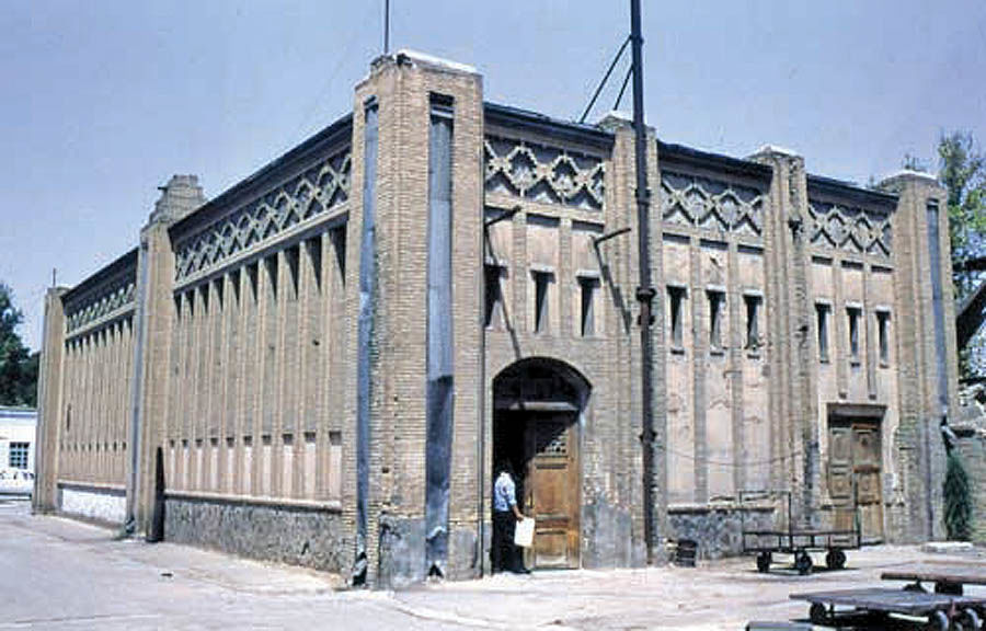 کارخانه‌های نساجی دوره قاجار