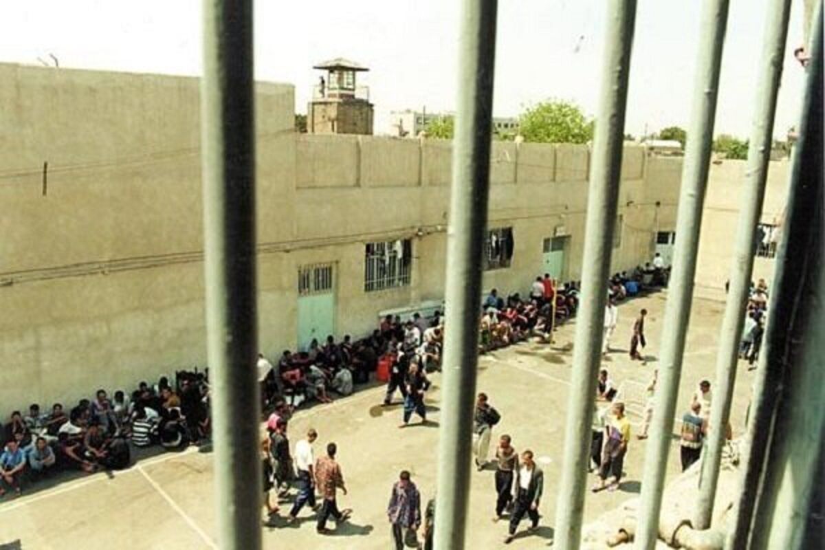 ۱۲ هزار مرد و ۵۵۷ زن به دلیل تنگدستی پشت میله های زندان+ جزئیات  
 
