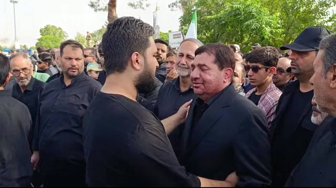 عکسی از فرزند سردار حاجی زاده در آغوش مخبر 4