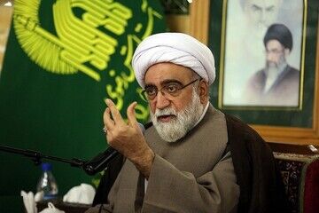 تولیت آستان قدس رضوی: برخی جریان های انقلابی دل رهبری را غصه دار کردند/ اعتراض حق مردم است