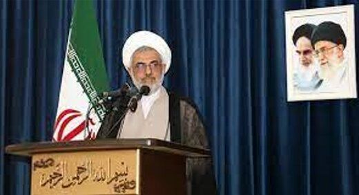 امام جمعه هرمزگان: ایران در معرض تهدید است