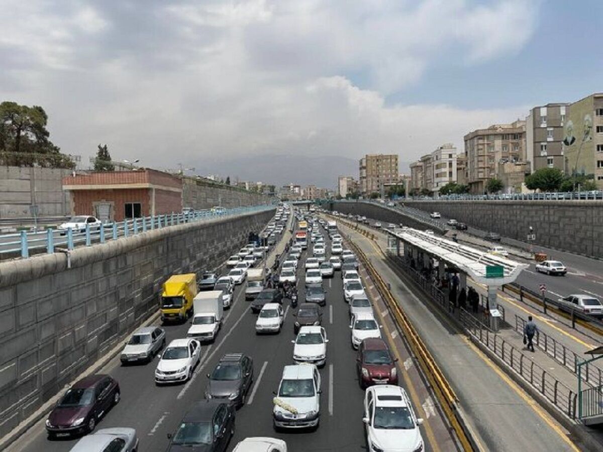 معابر پرحجم تهران در روز شنبه/ این بزرگراه‌ها ترافیک دارند