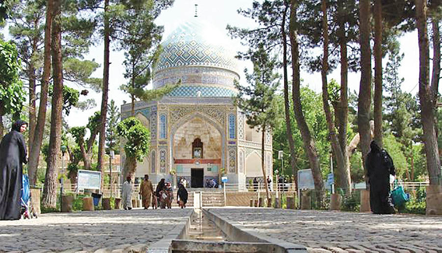 جستاری از اهمیت باغ ایرانی در توسعه توریسم و شهرها