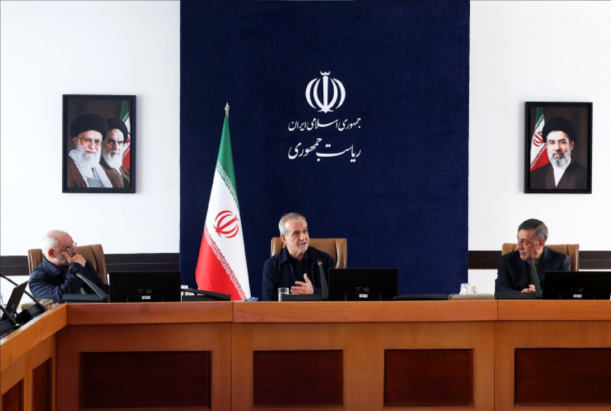 رئیس‌جمهور: می‌خواهیم نظام اداری به گونه‌ای مدیریت شود که امکان رانت از بین برود