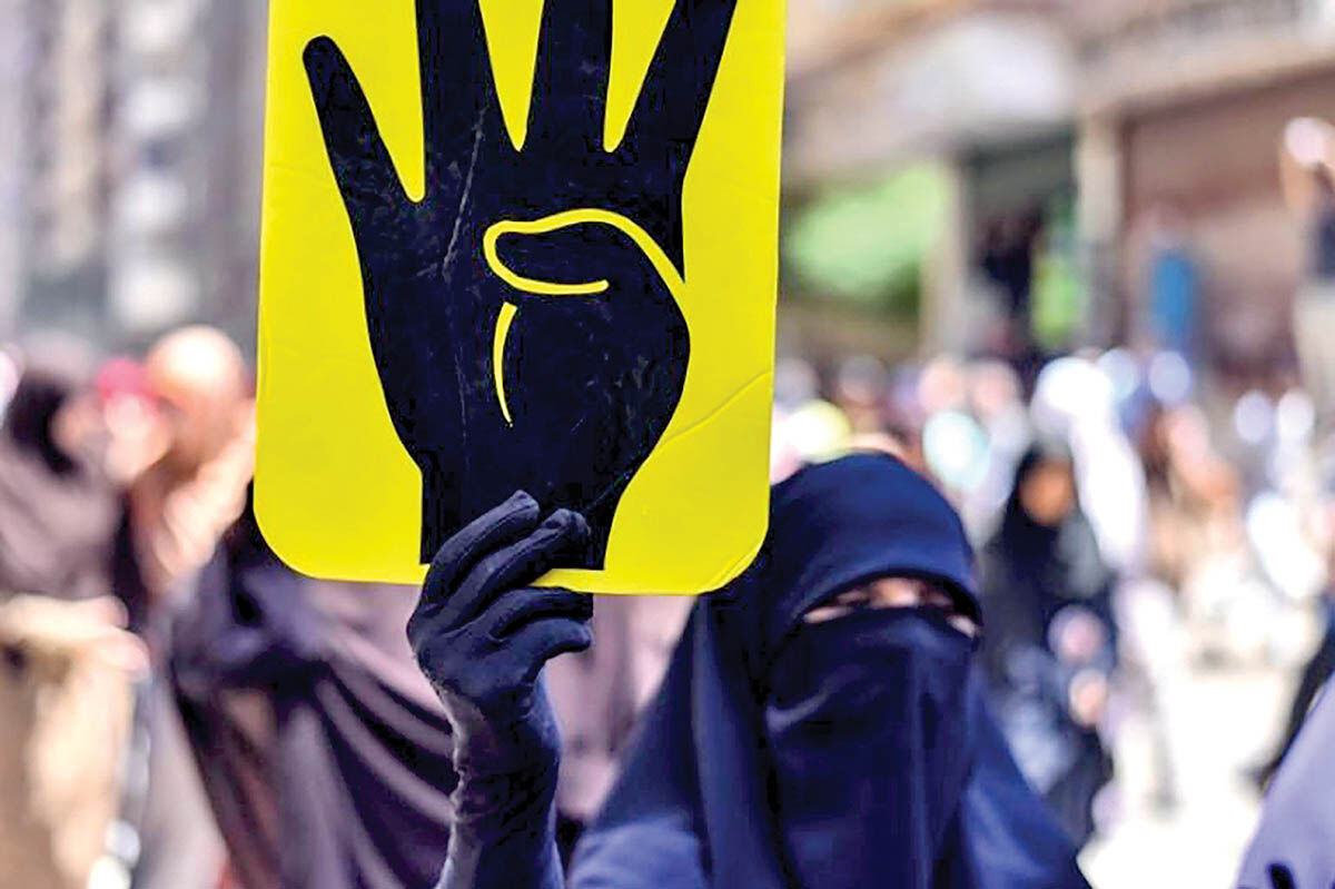 اخوان در تاریکی