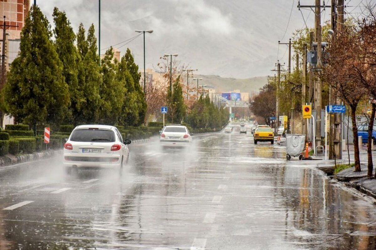 وقوع رگبار شدید در تهران/تردد در این مناطق ممنوع شد