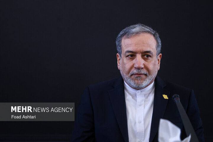 عراقچی توئیت زد؛ تهدید ترامپ برای تصاحب گرینلند، سزاوار اروپایی هاست