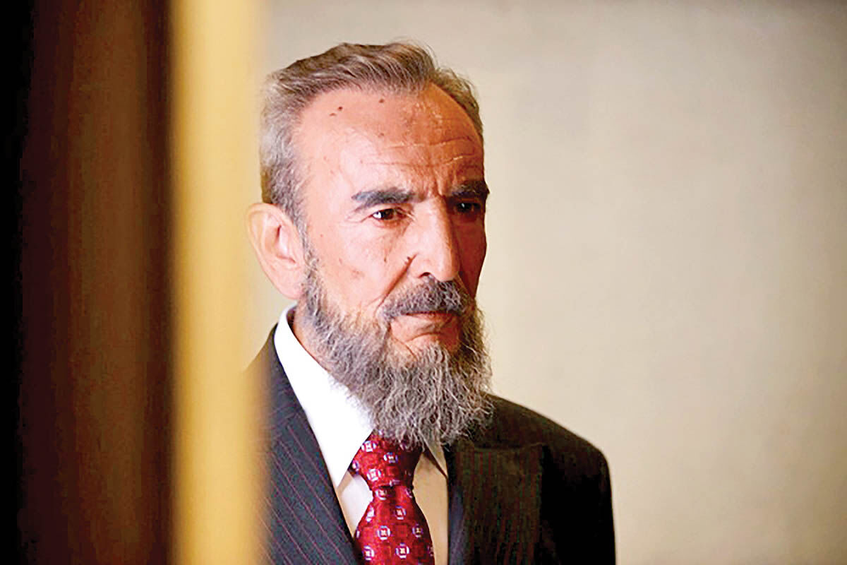 بیوک میرزایی در نقش فیدل کاسترو 