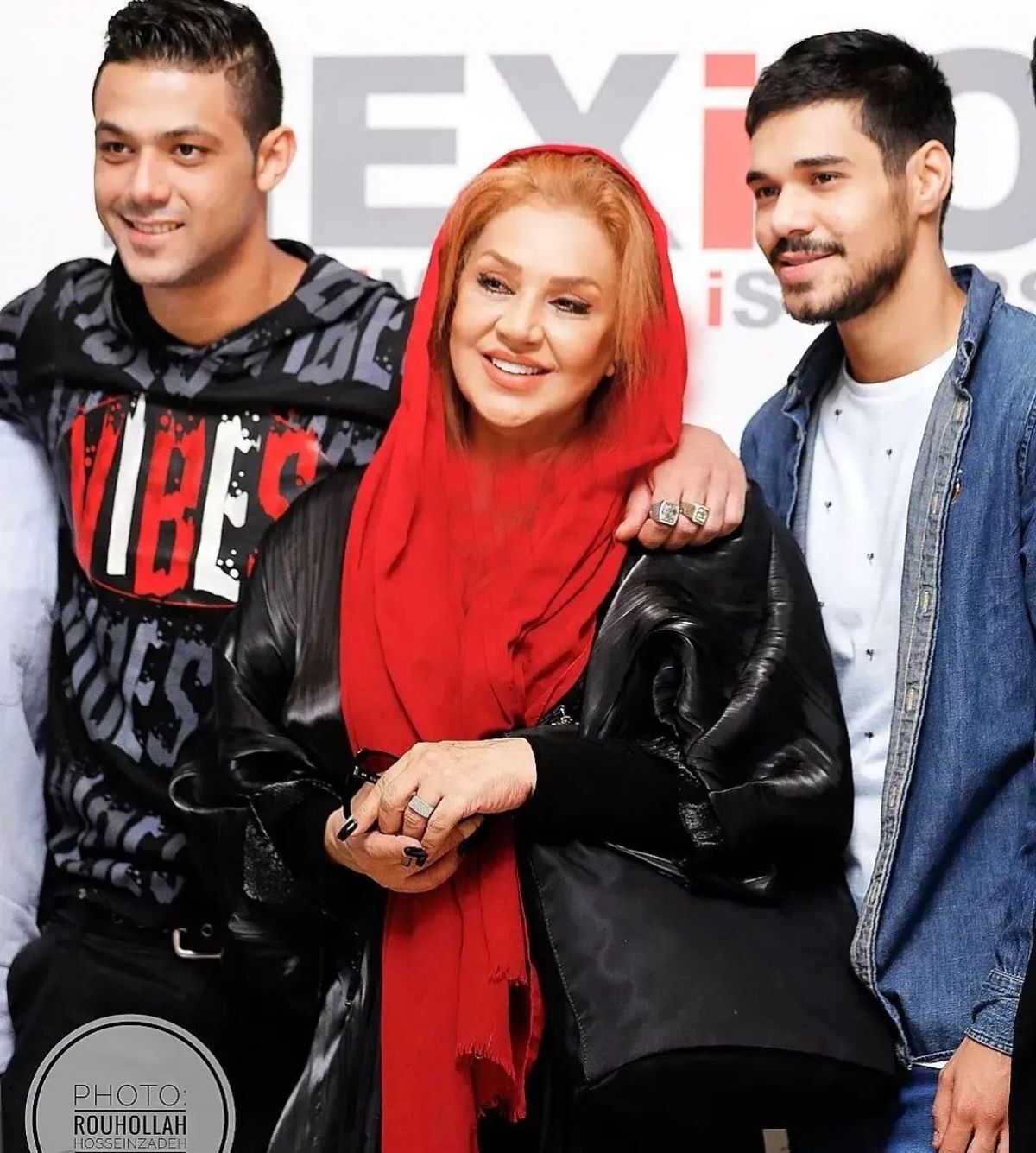 حال بد نسرین مقانلو بر سر مزار پسرش + عکس