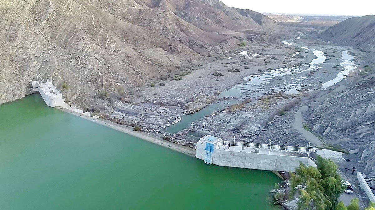 بی‌آبی در مجاورت سدها