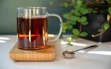 ۸ اشتباه ایرانی‌ها در دم کردن و خوردن چای