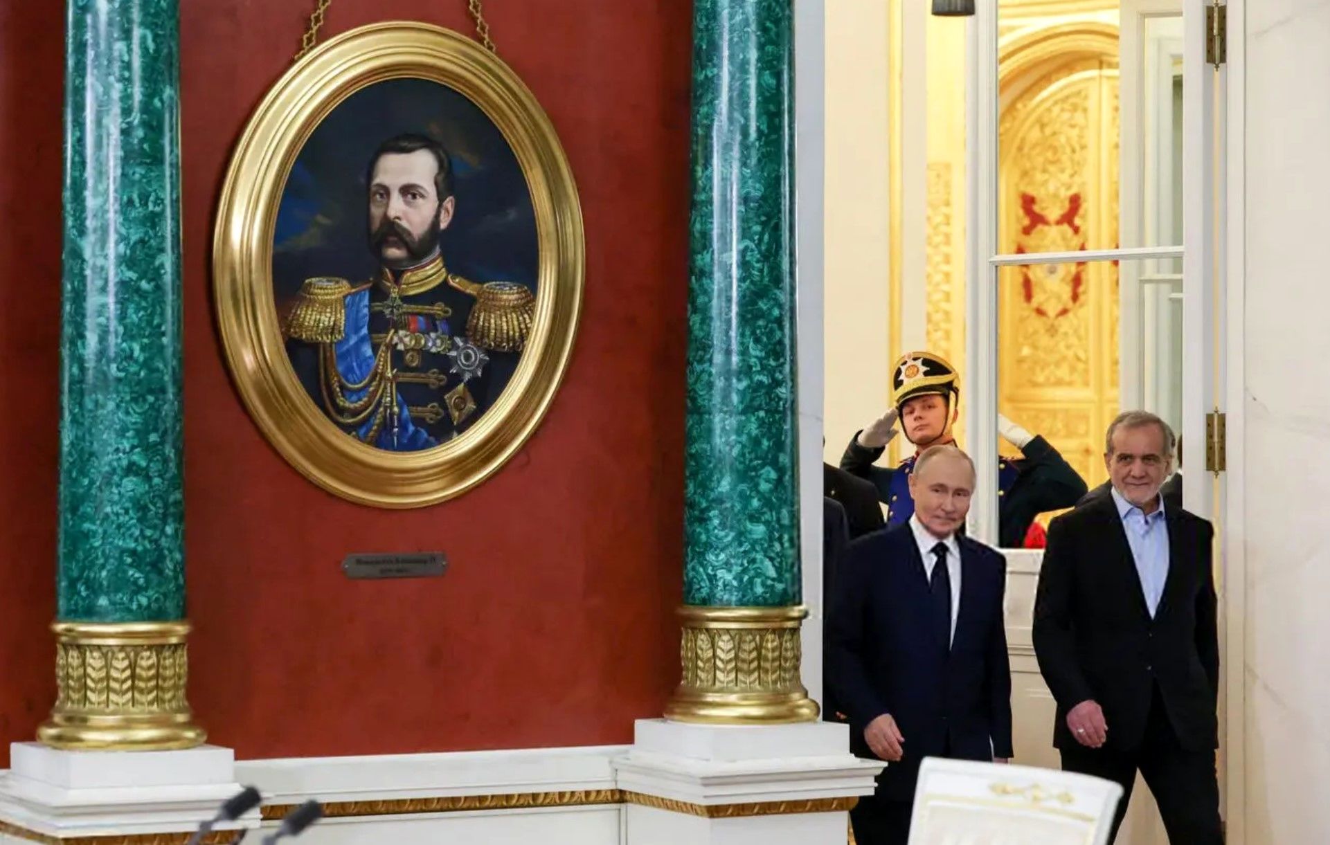 چرا پوتین در روزهای دشوار کنار تهران نمی‌ماند؟