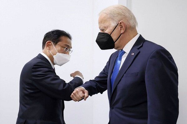 رایزنی تلفنی بایدن و نخست‌وزیر ژاپن