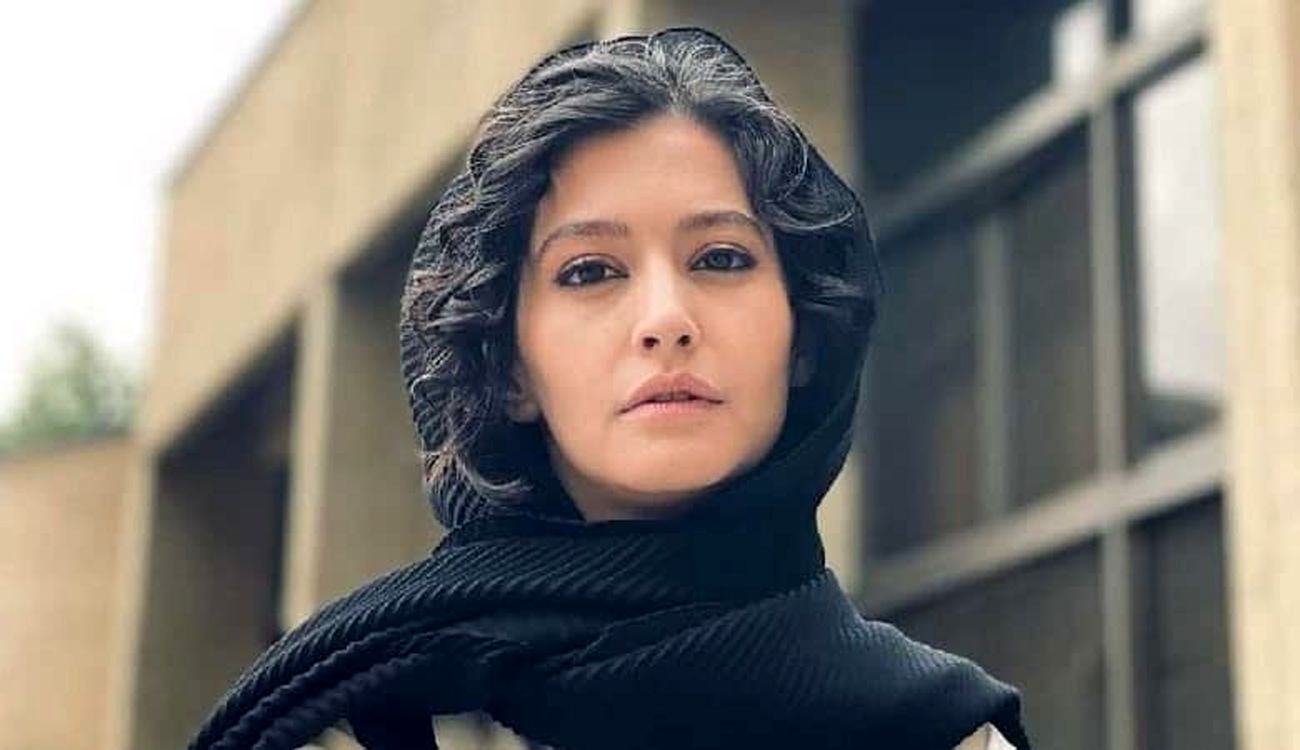 پردیس احمدیه از مهران مدیری عذرخواهی کرد/ سخنانم عین نامردی بود